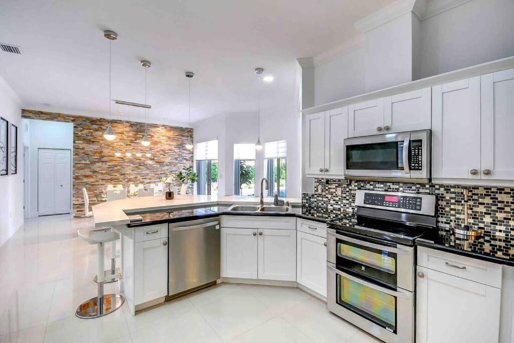 Miami 5Br Villa W Heated Pool, Games & Bbq L01 Катлер-Бей Екстер'єр фото