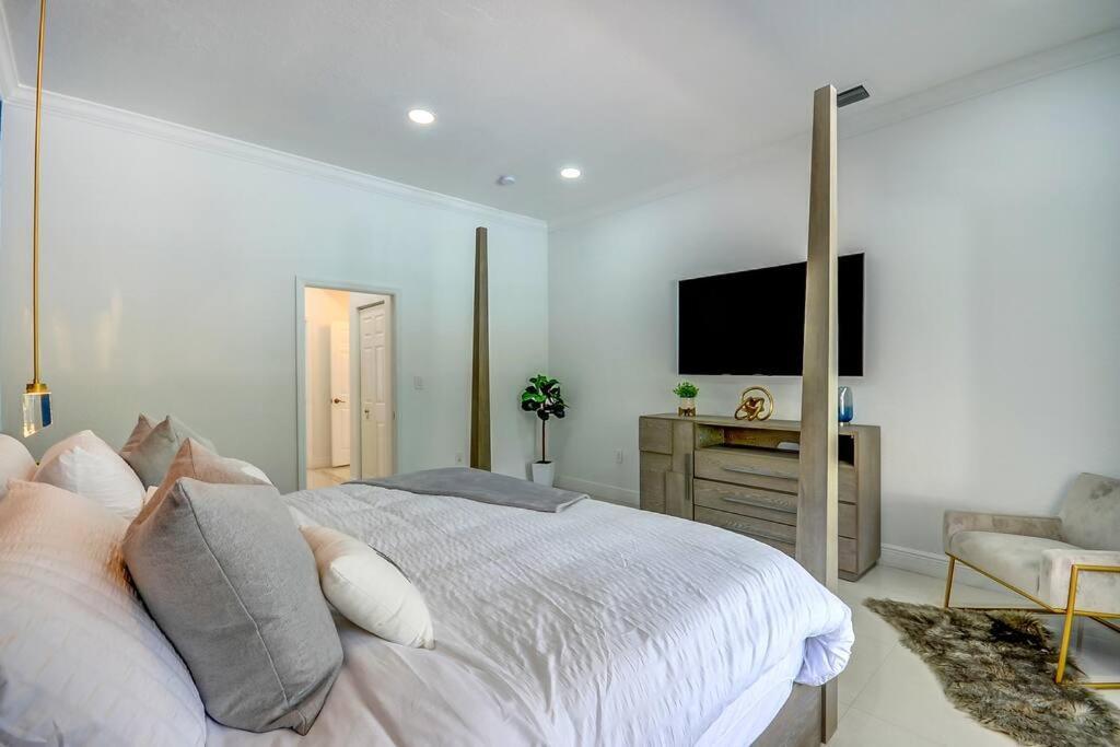 Miami 5Br Villa W Heated Pool, Games & Bbq L01 Катлер-Бей Екстер'єр фото